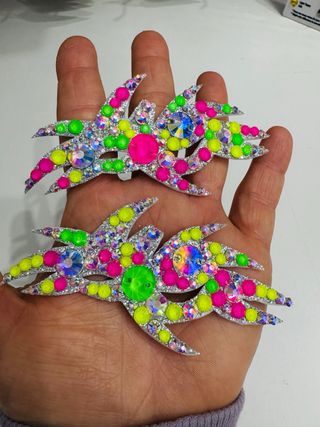 Adorno pelo brillo neón - 2uds para 2 cocos