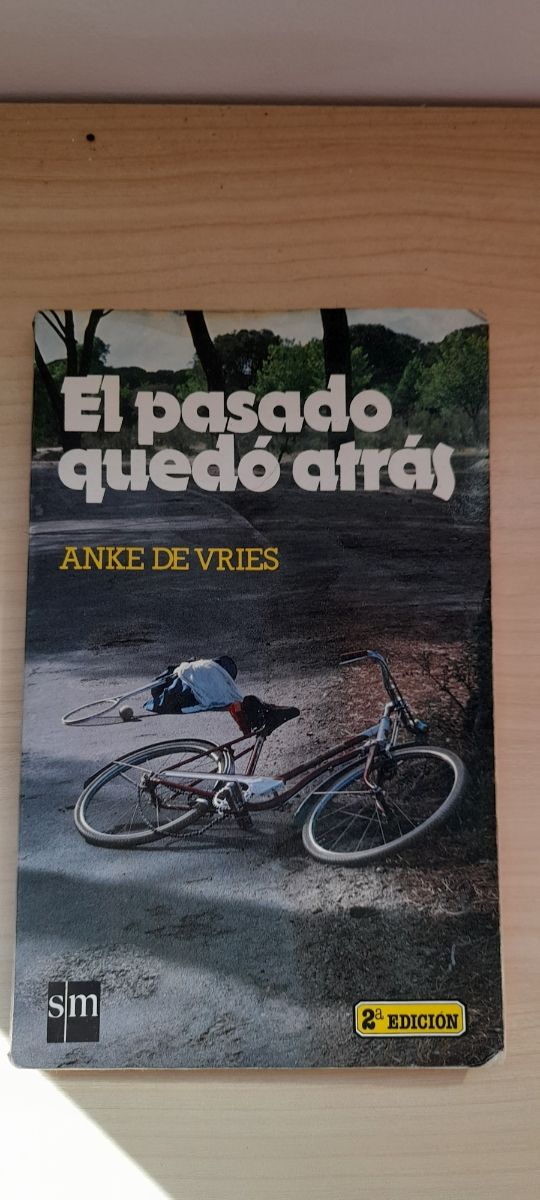 Varios libros (mirar fotos)