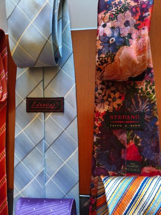 8 Corbatas - Colores Variados