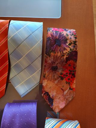 8 Corbatas - Colores Variados