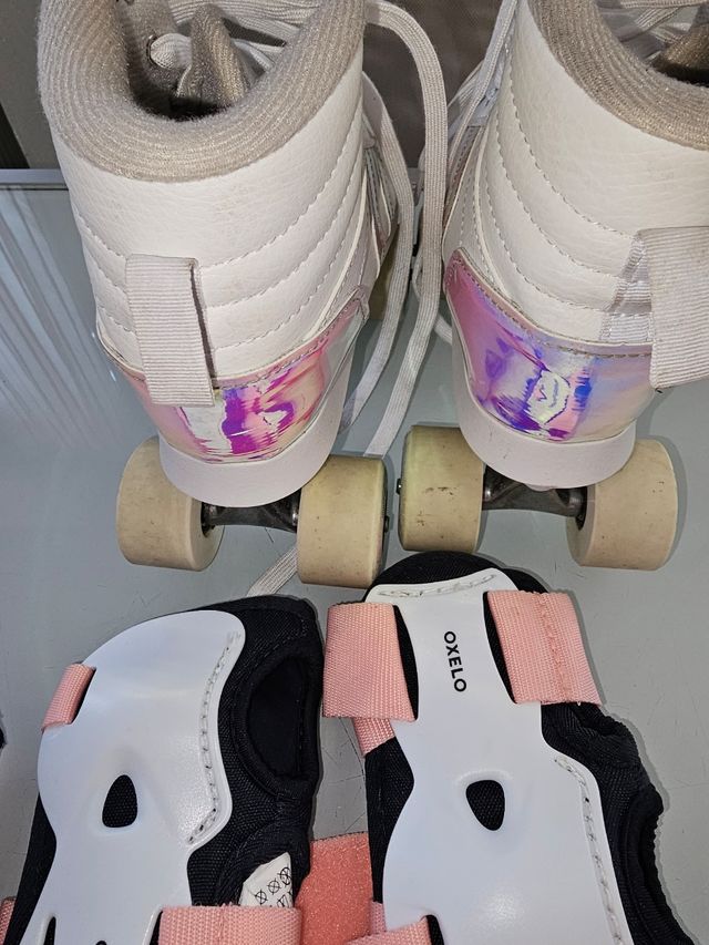 Pattini 4 ruote Oxelo + Casco Rosa+ protezioni