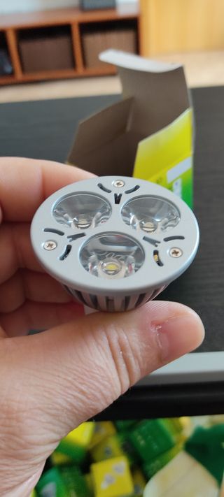 60 Bombillas LED 220V - Luz fría