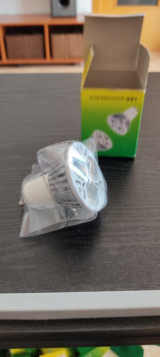 60 Bombillas LED 220V - Luz fría