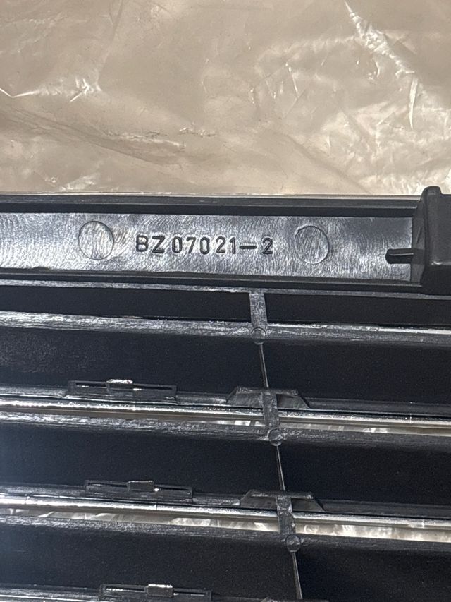 Calandra Mercedes Benz Clase E