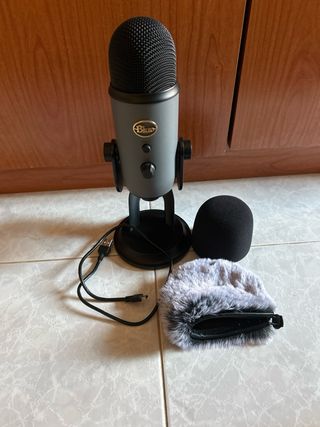Micrófono Blue Yeti Gris - NUEVO (Sin caja)