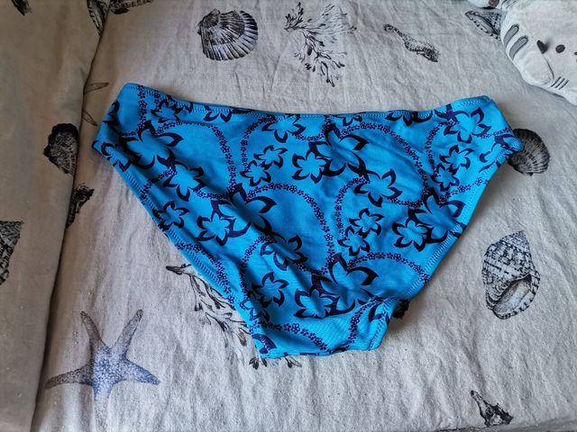 Bikini blu taglia 50