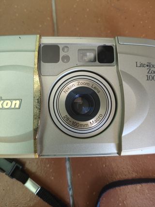 Nikon Lite Touch Zoom 100w + Custodia