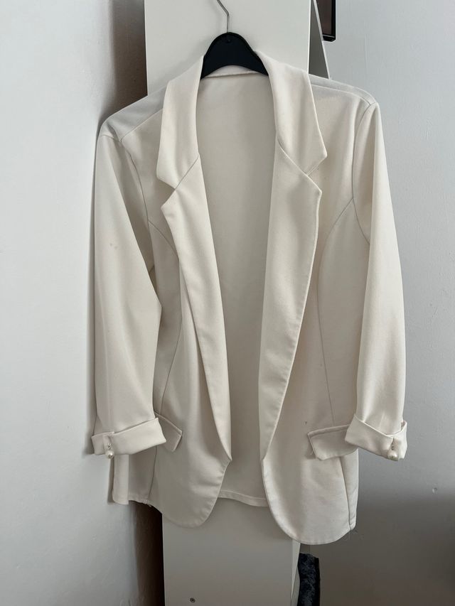 Blazer blanca elegante