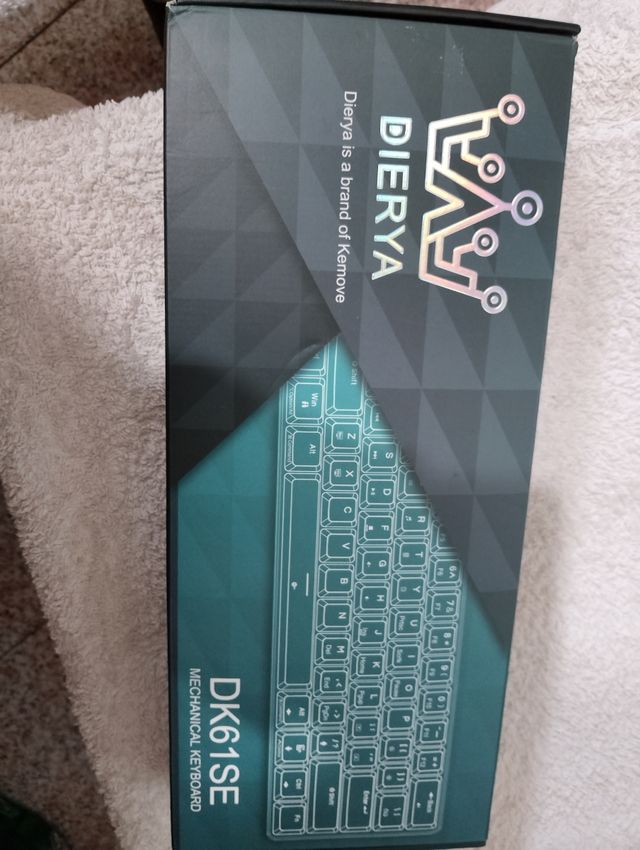 Teclado DIERYA DK61SE