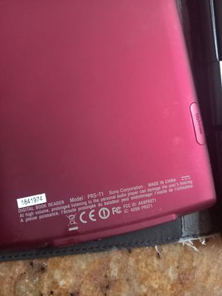 Lector ebook Sony PRS-T1 rojo