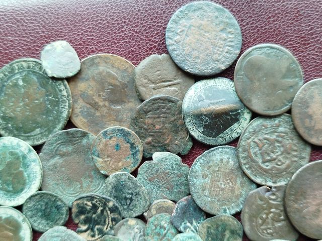 Gran lote de monedas antiguas españolas