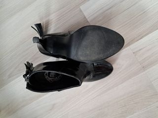Botines negros tacón alto 37