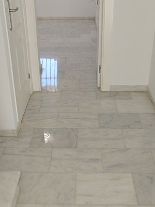 Pulidos y abrillantados de suelos en Benalmádena 