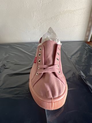 Zapatillas Levi's rosa