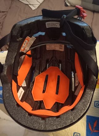Casco bici + protezioni: usato Btwin