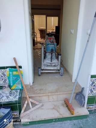 Abrillantado limpieza de suelos Benalmádena 