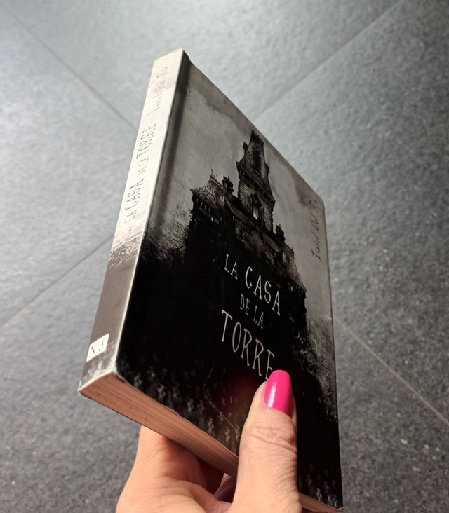 La casa de la torre (Narrativa Singular) (Catal...