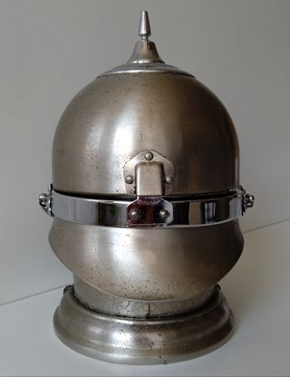 Casco Prusiano Vintage / Caja De Música (Años 70)