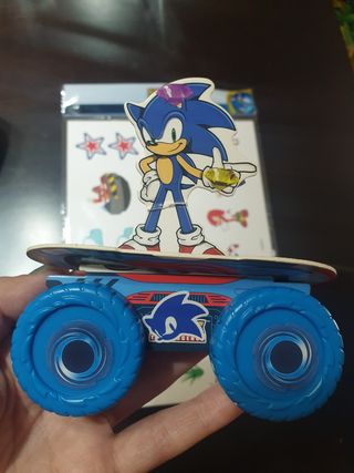 SONIC: Pegatinas, tatuajes y juguetes 