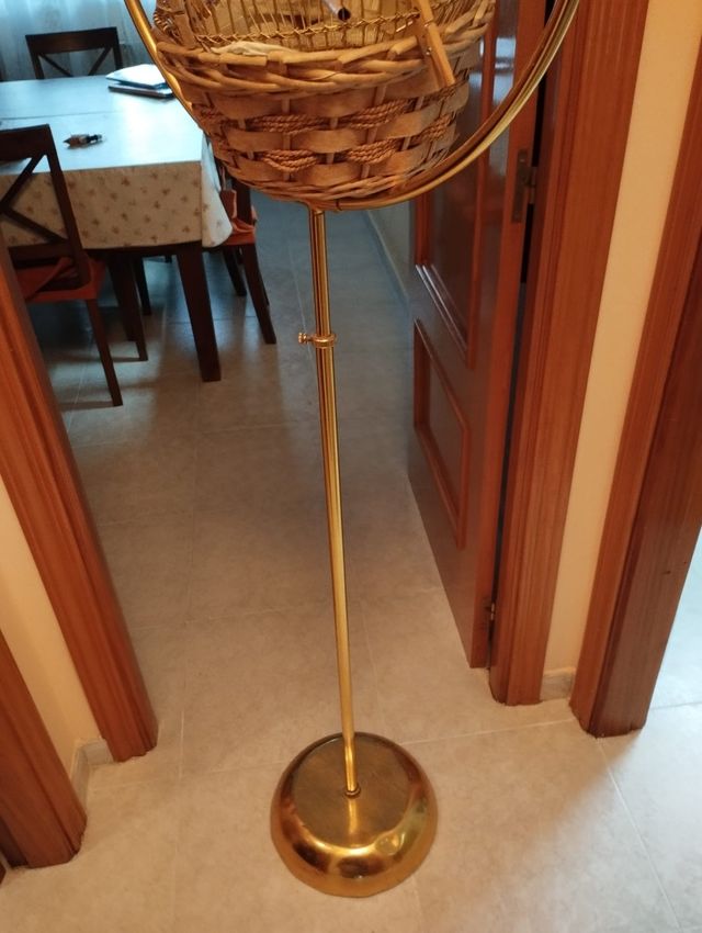 Jaula pajaros dorada con pie