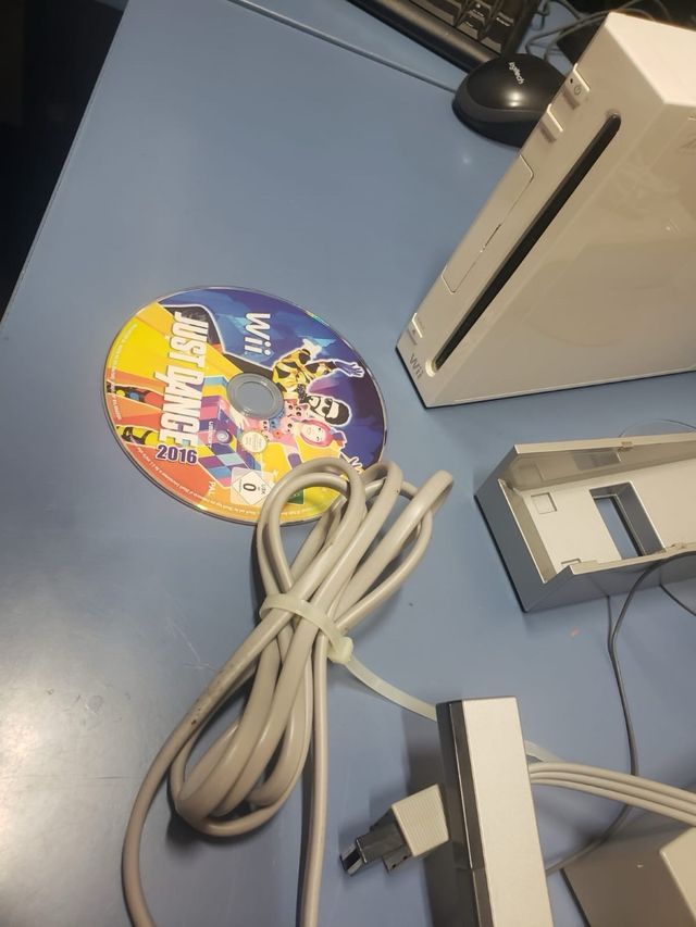 Wii blanca + Just Dance 2016