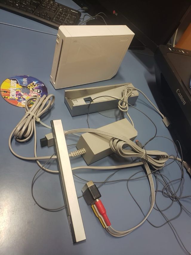 Wii blanca + Just Dance 2016