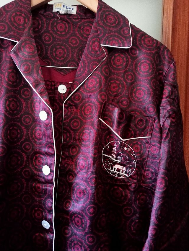 Pijama vintage rojo y morado