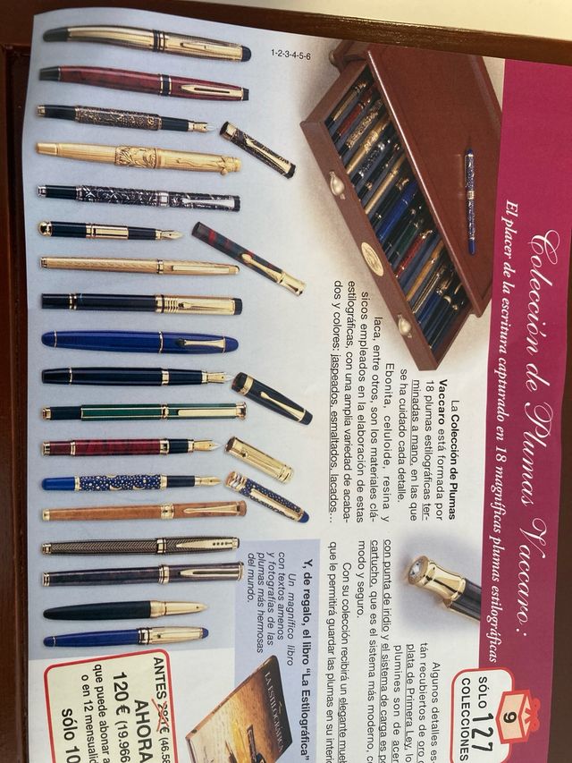 Colección de 18 plumas estolográficas y estuche