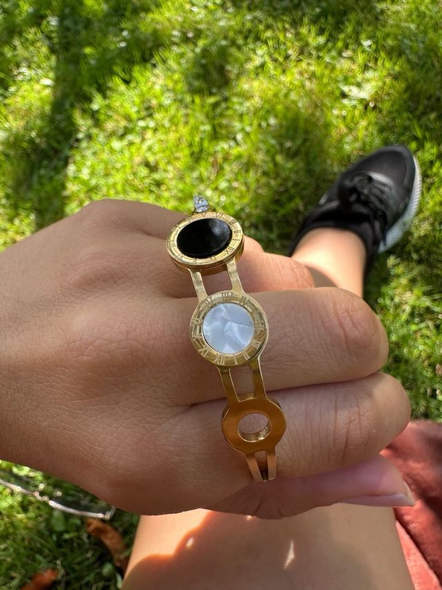 Pulsera Bvlgari dorada