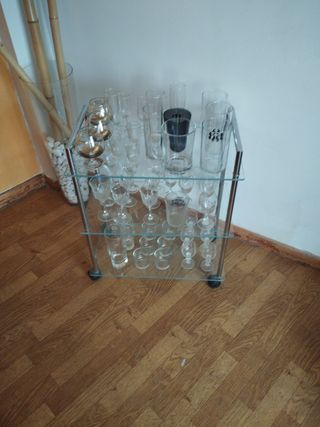 Carrito cristal 3 estantes - metal.cristal 4ruedas