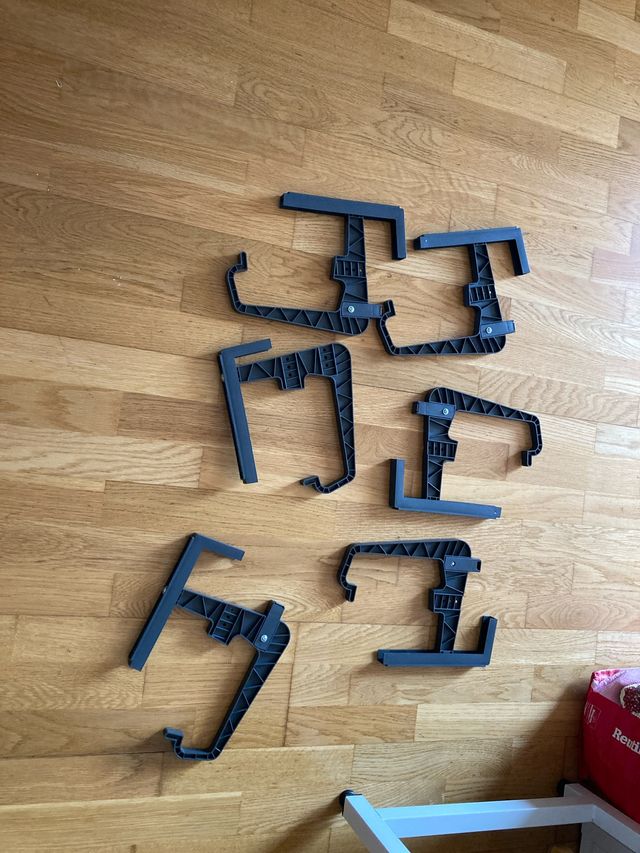 8 Soportes maceta balcón - plástico