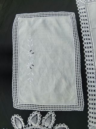 4 Naperons Vintage Variados Linho e Crochê