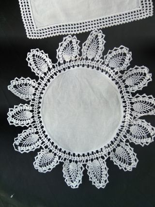 4 Naperons Vintage Variados Linho e Crochê