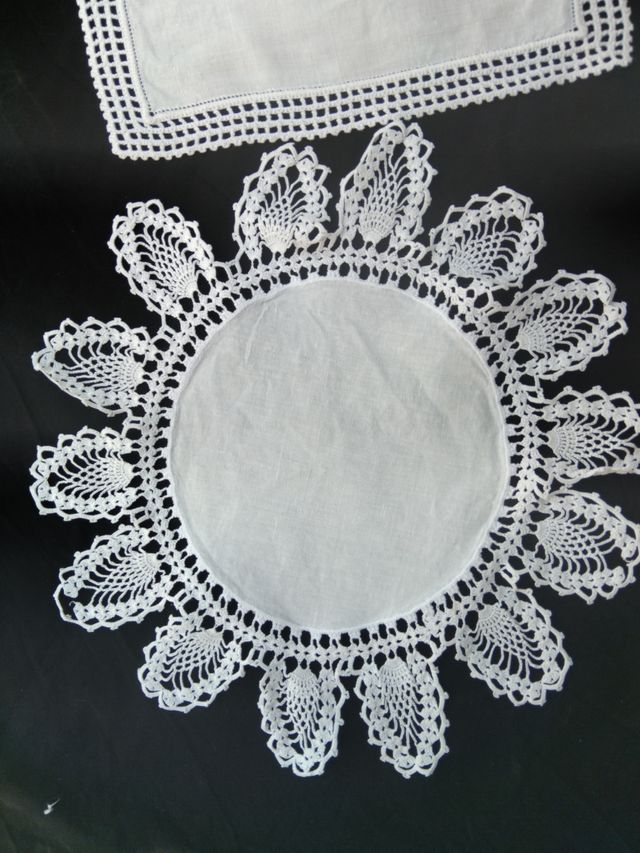 4 Naperons Vintage Variados Linho e Crochê