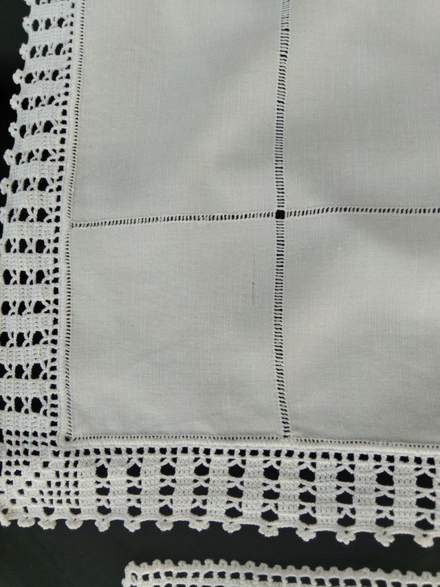 4 Naperons Vintage Variados Linho e Crochê