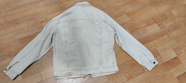 Cazadora vaquera beige