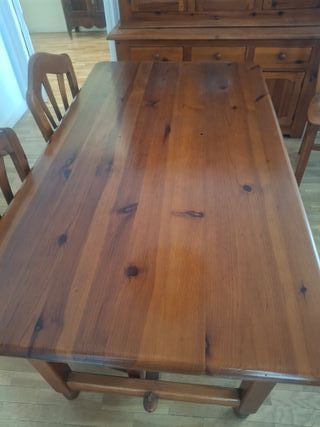 Mesa comedor madera + 4 sillas