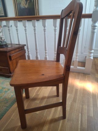 Mesa comedor madera + 4 sillas