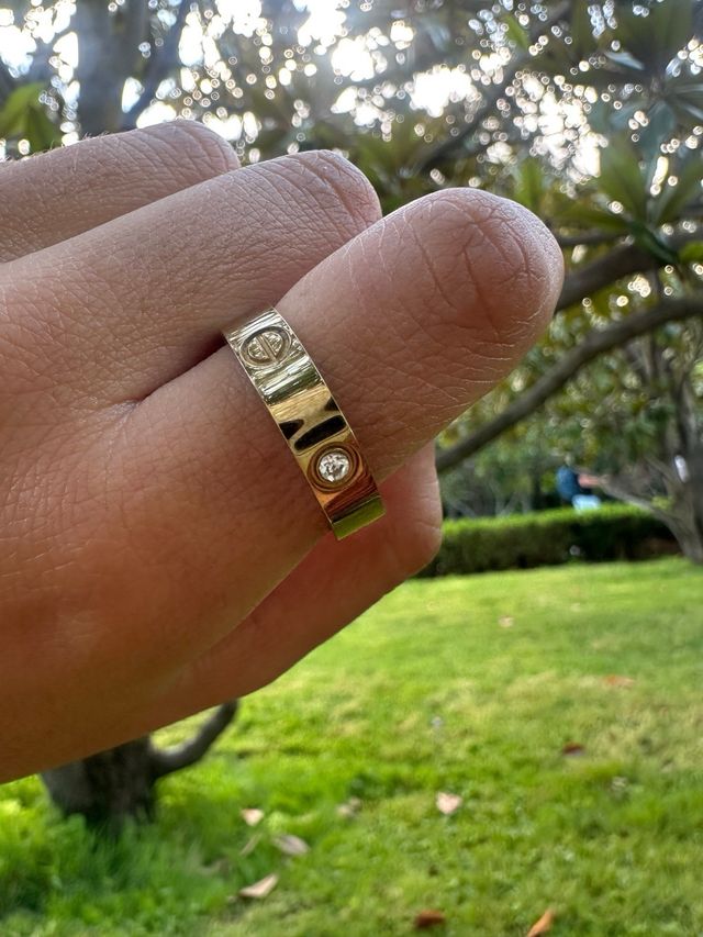 Anillo Cartier Love dorado