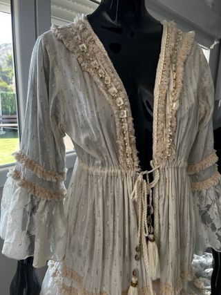 Vestido boho chic blanco roto