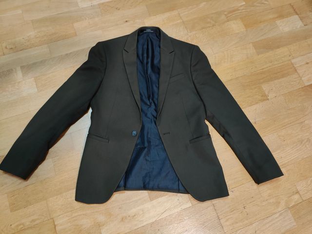 Blazer Zara verde militar talla 36