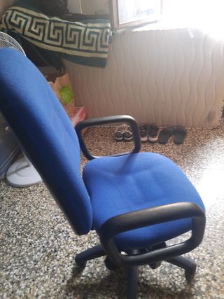 Silla oficina giratoria azul