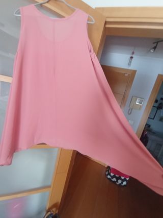 Blusa rosa sin mangas