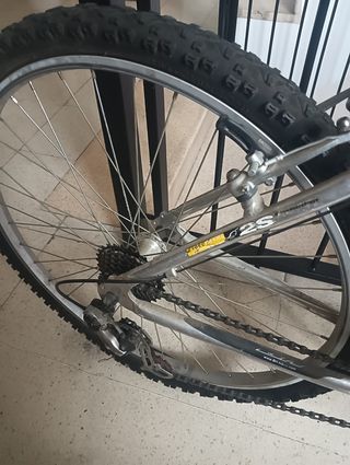 Bicicleta BH montaña 21v