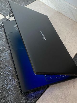 Portátil Acer negro