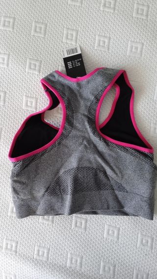 Sujetador deportivo con relleno