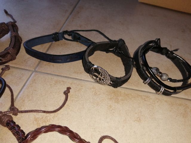 57 braccialetti misti