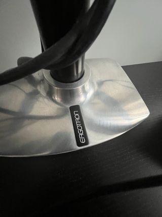 Estación trabajo: Escritorio y pantallas