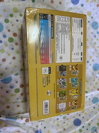 Box Cinese Eevee: Figurine & Card