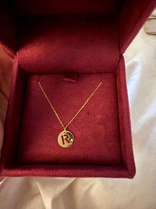 Collar inicial R - MUMIT - oro
